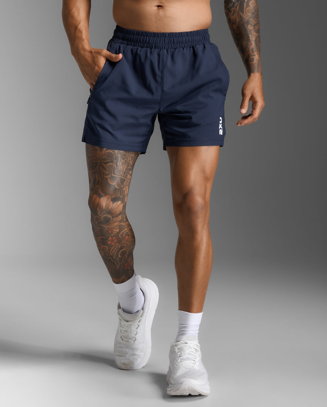 2xu-aspire-5-inch-shorts-uomo-pantaloncini-running-blu-navy image 2