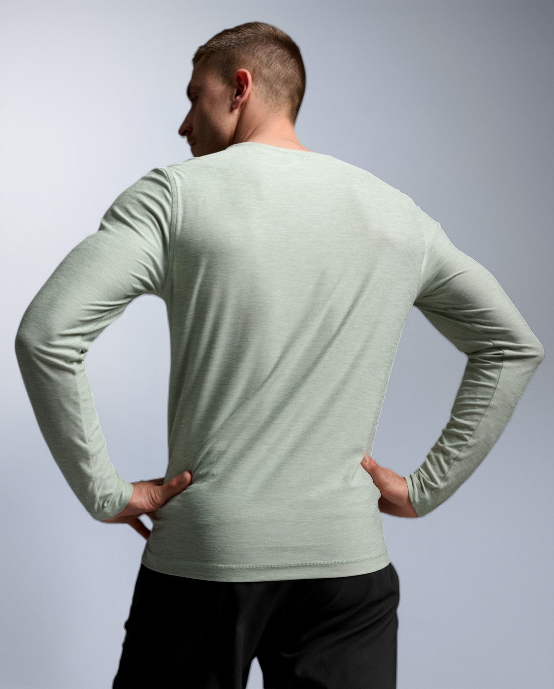 2xu-signature-long-sleeve-maglia-uomo-verde-899787 image 8