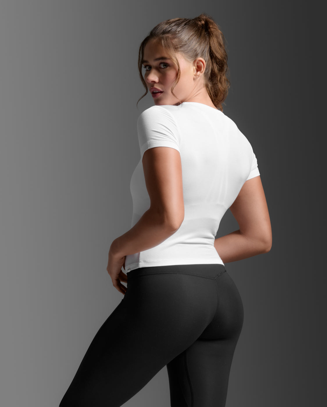 2xu-fluid-modal-ribbed-crop-tee-donna-fitted-maglia-crop image 3