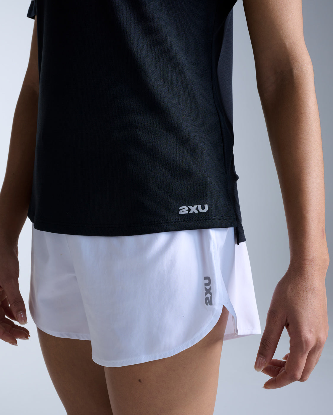 2xu-aero-tee-t-shirt-running-uomo image 4