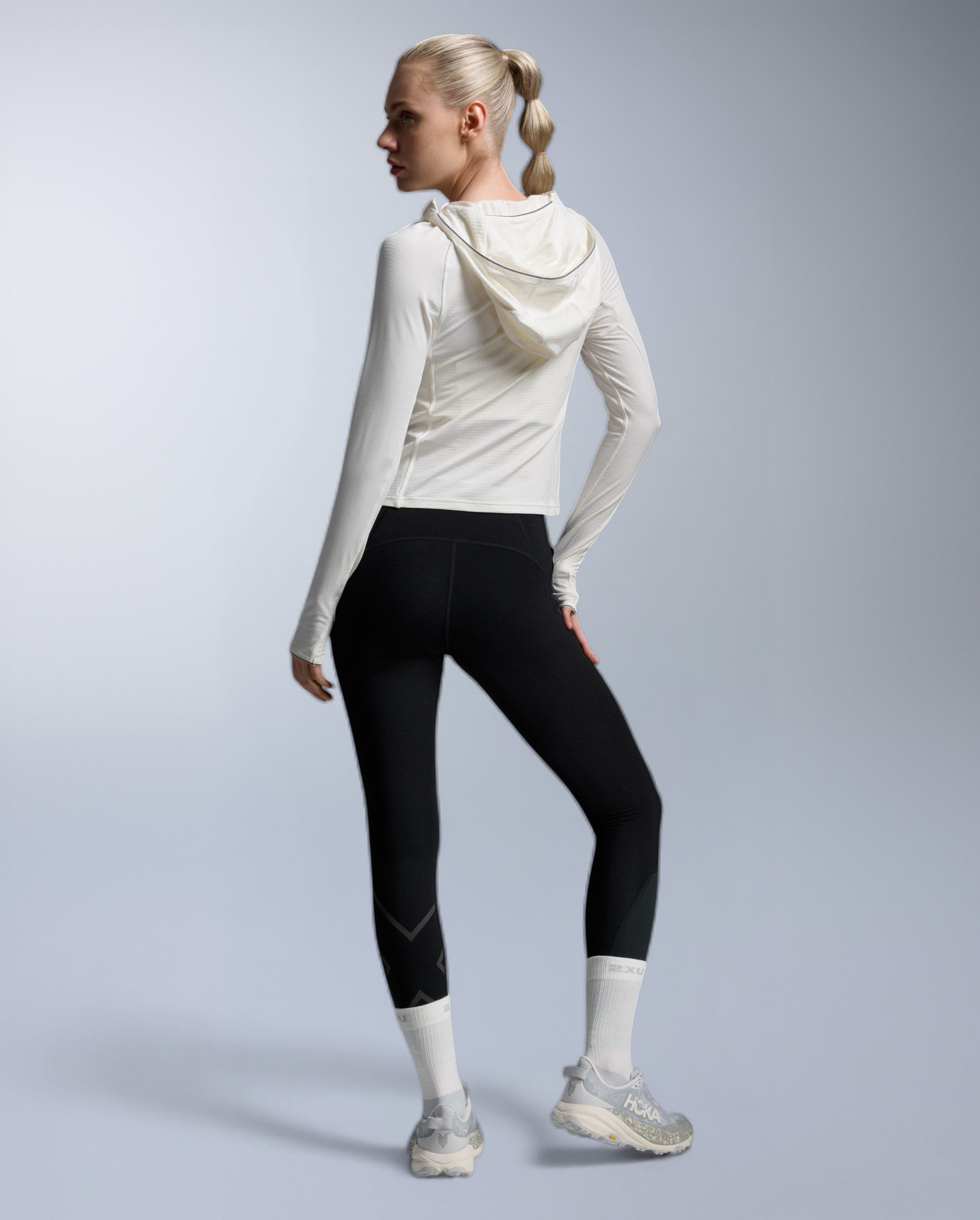 2xu-ignition-grid-felpa-hoodie-1-2-zip-donna-bianco image 6