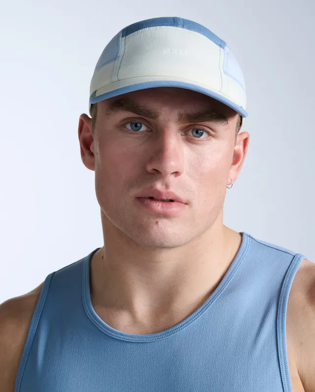 2xu-light-speed-small-cap-cappellino-running-beige-blu image 1