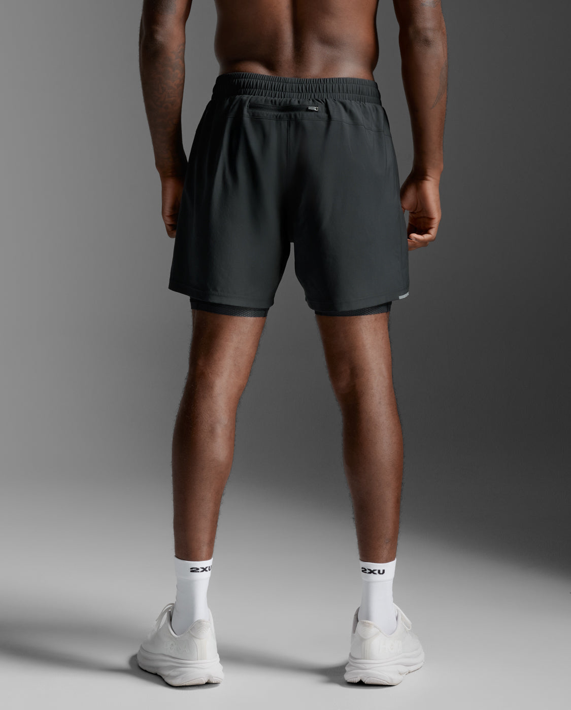 2xu-aero-mesh-2-in-1-short-5-inch-da-running-nero-base-black image 3