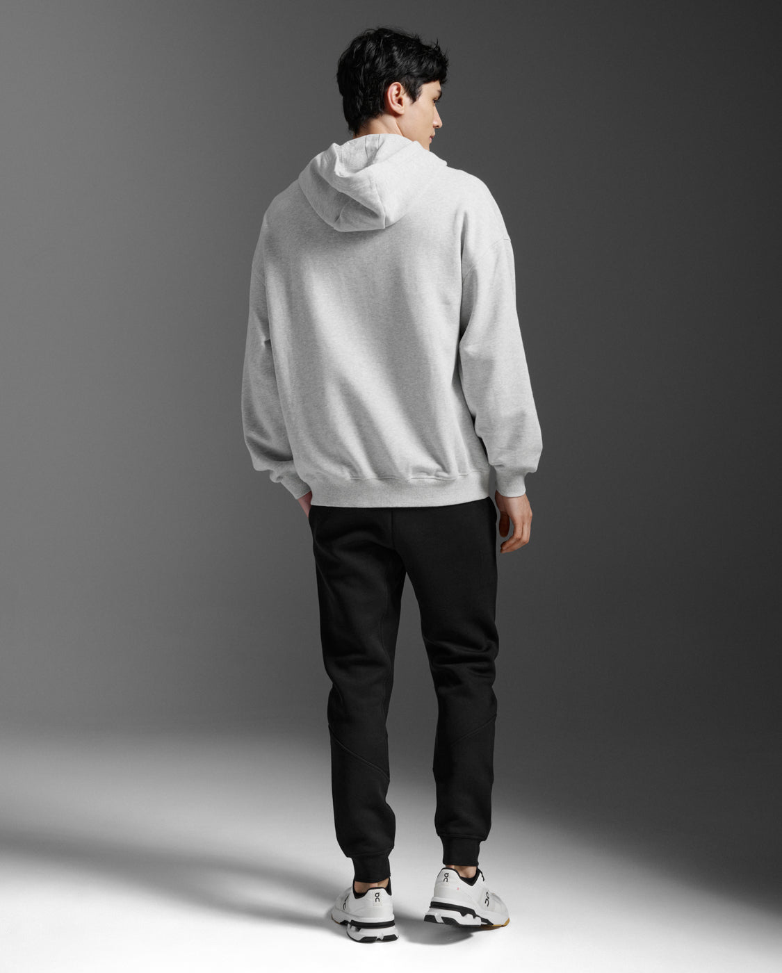 2xu-commute-smooth-spacer-trackpants-pantaloni-tuta-uomo-nero image 8