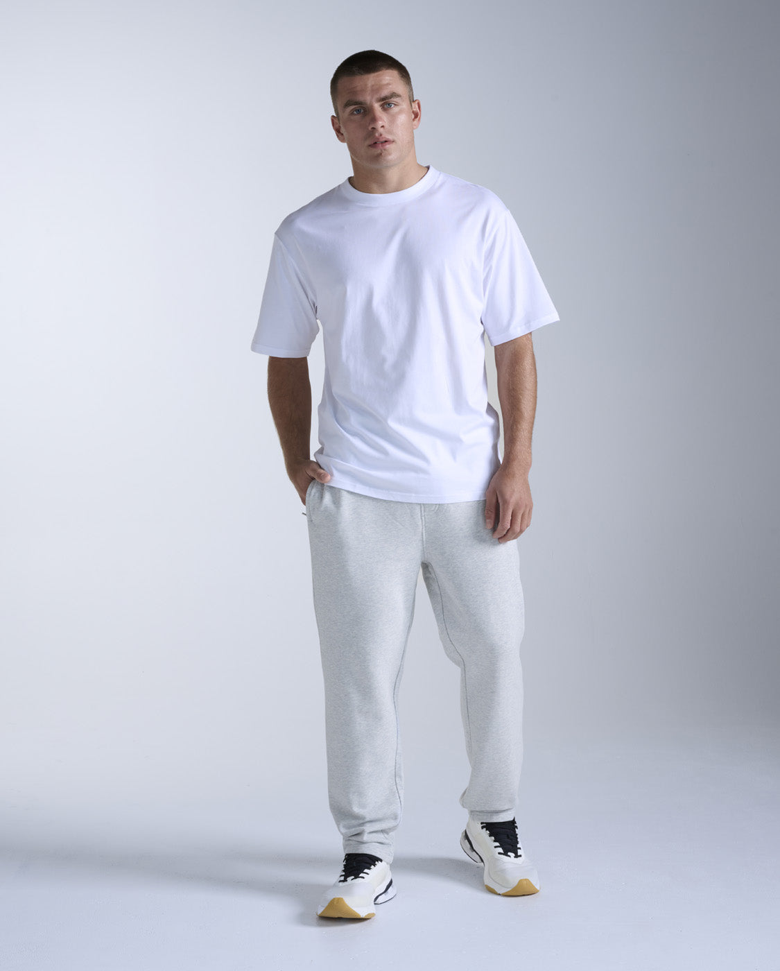 2xu-ez-straight-leg-organic-cotton-trackpants-grigio-pantaloni-tuta-uomo image 3