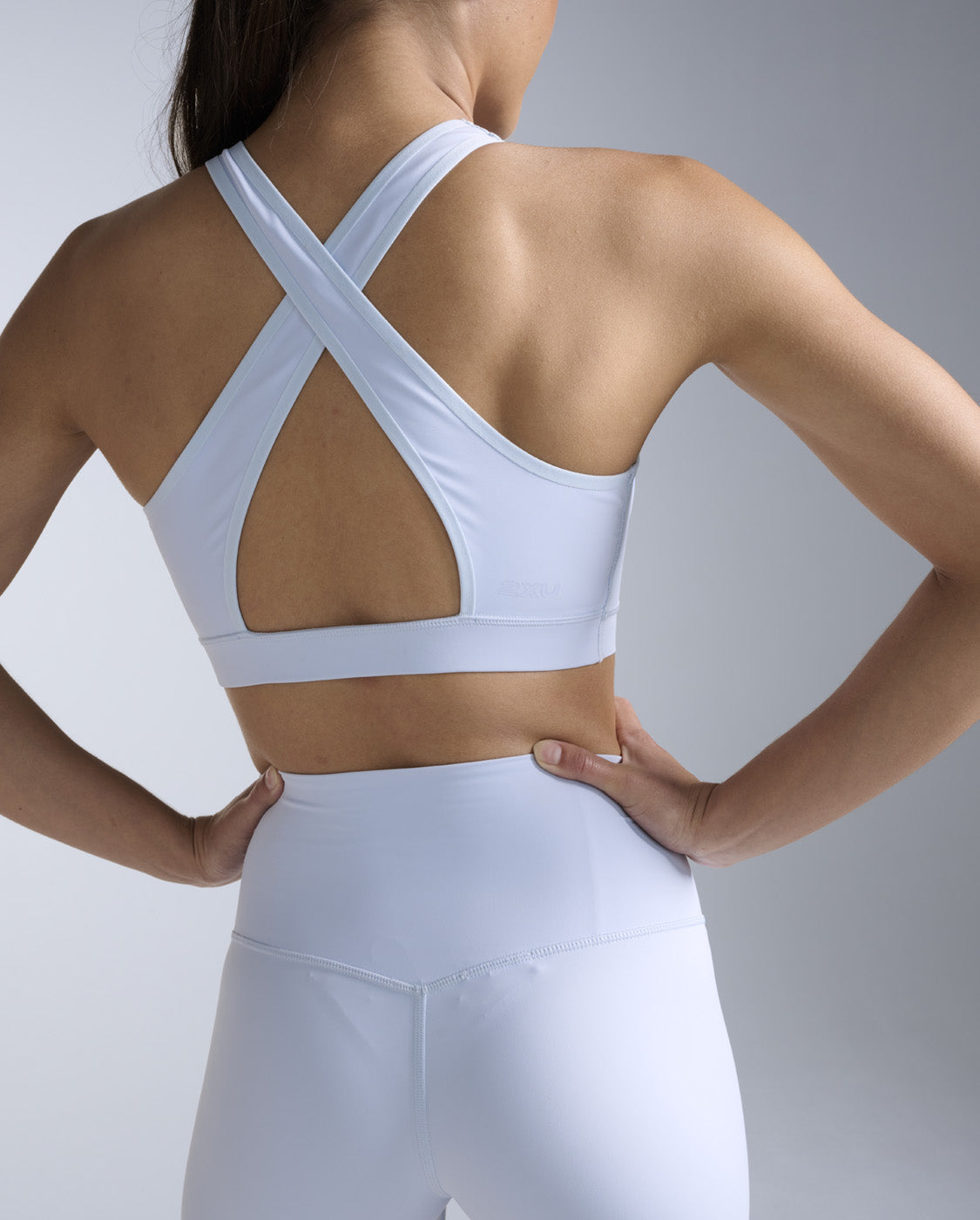 2xu-feather-flex-bonded-cross-back-bra-reggiseno-sportivo-donna image 5
