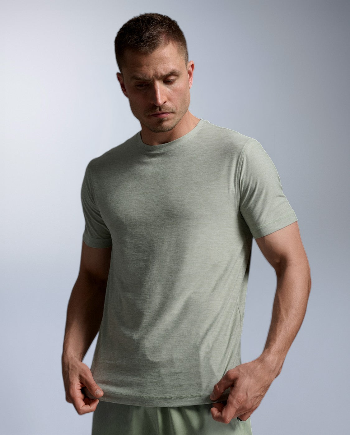 2xu-signature-tee-verde-maglietta-training-uomo-jersey-morbido image 1
