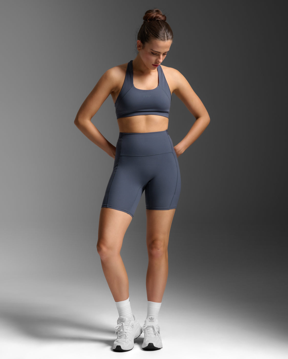 2xu-form-racerback-medium-impact-bra-blu-donna image 5