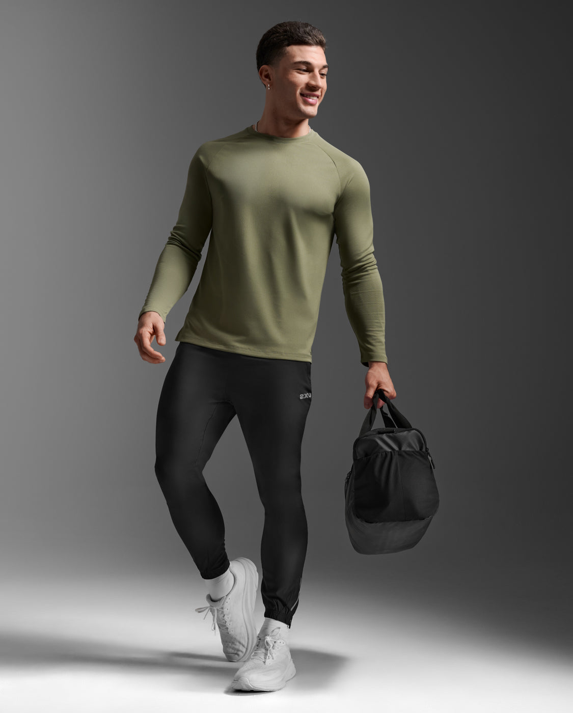 2xu-aero-long-sleeve-maglia-running-manica-lunga-verde image 5