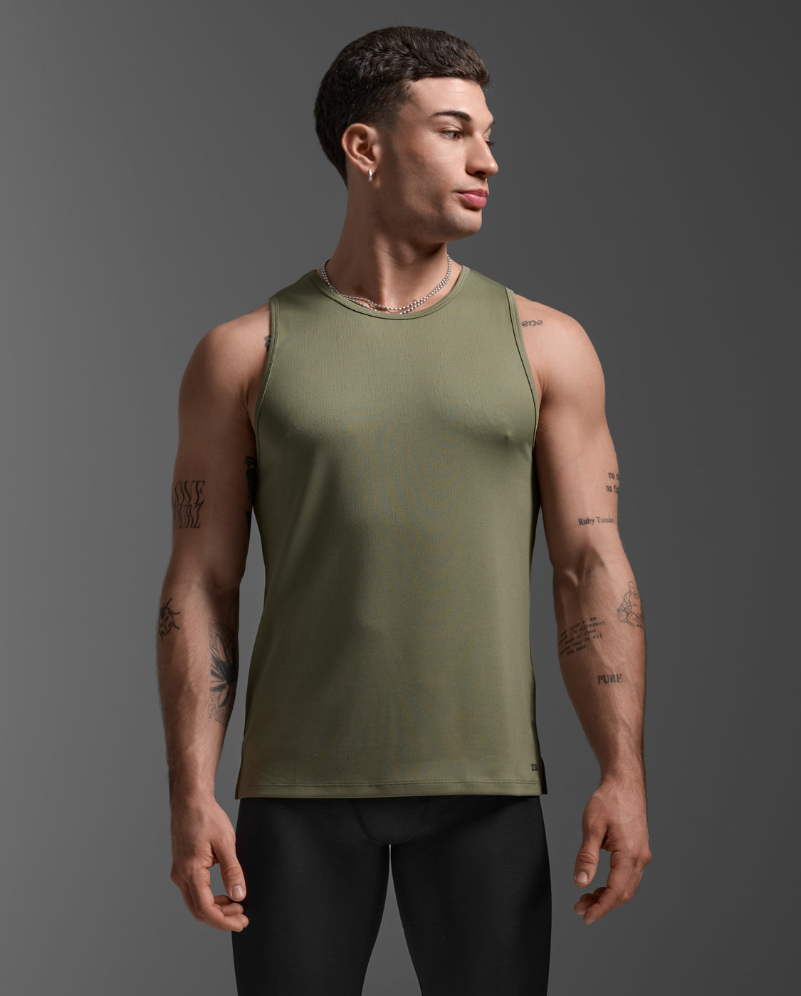 2xu-aero-tank-canotta-running-uomo image 2