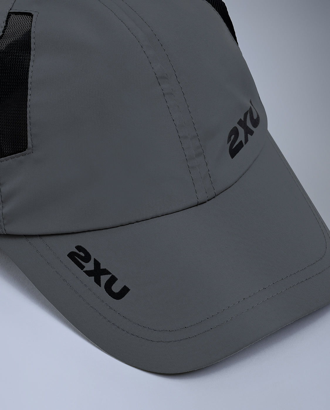 2xu-run-cap-cappellino-running-unisex-grigio image 3