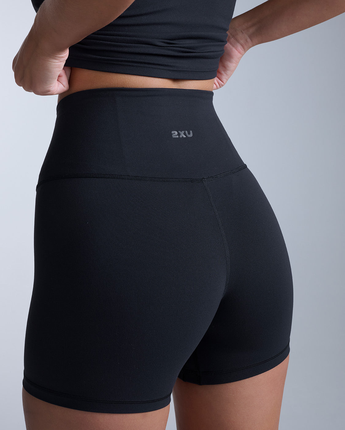 2xu-fluid-hi-rise-5-inch-shorts-shorts-fitness-donna-neri image 3