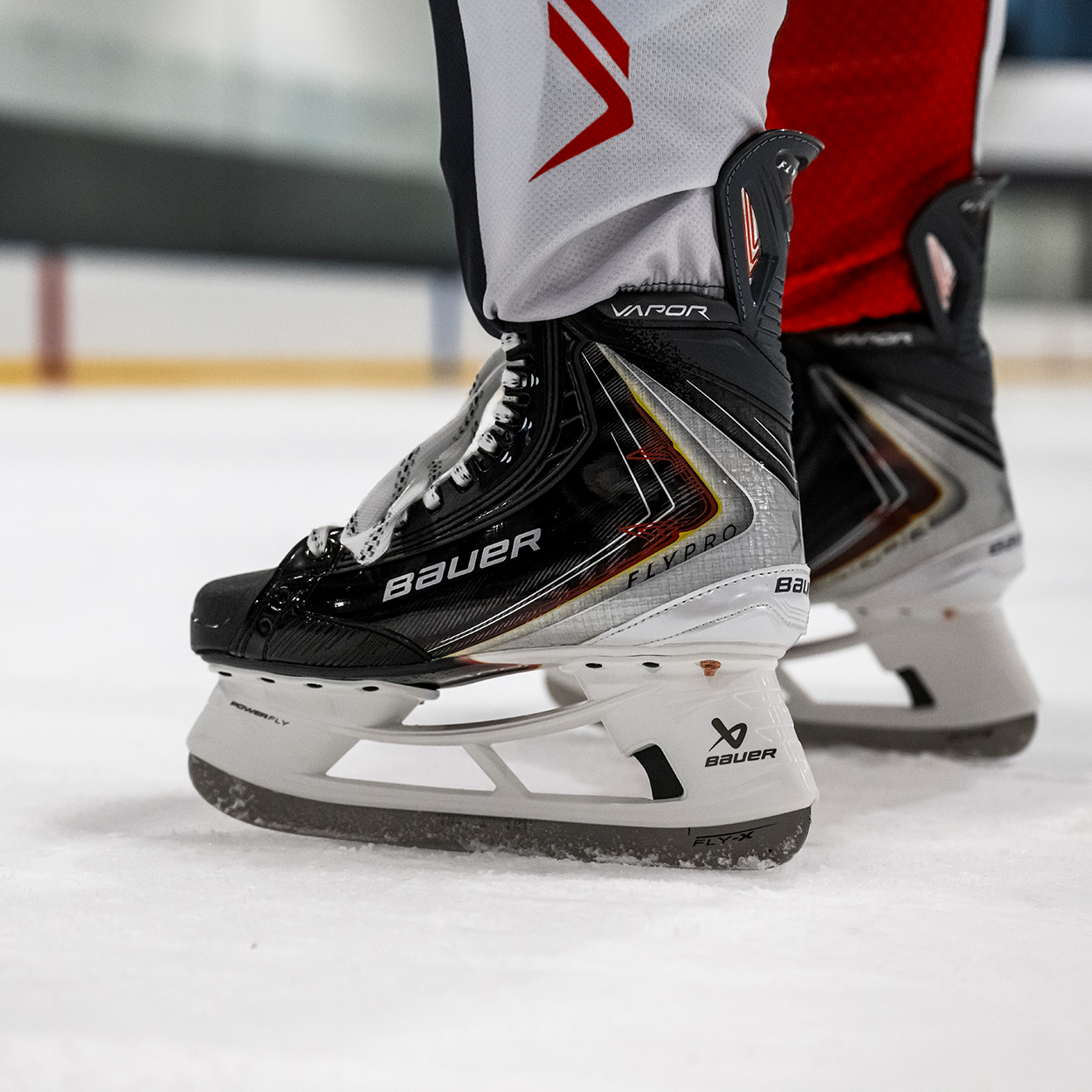 bauer-vapor-flypro-pattini-hockey-ghiaccio-intermediate image 3
