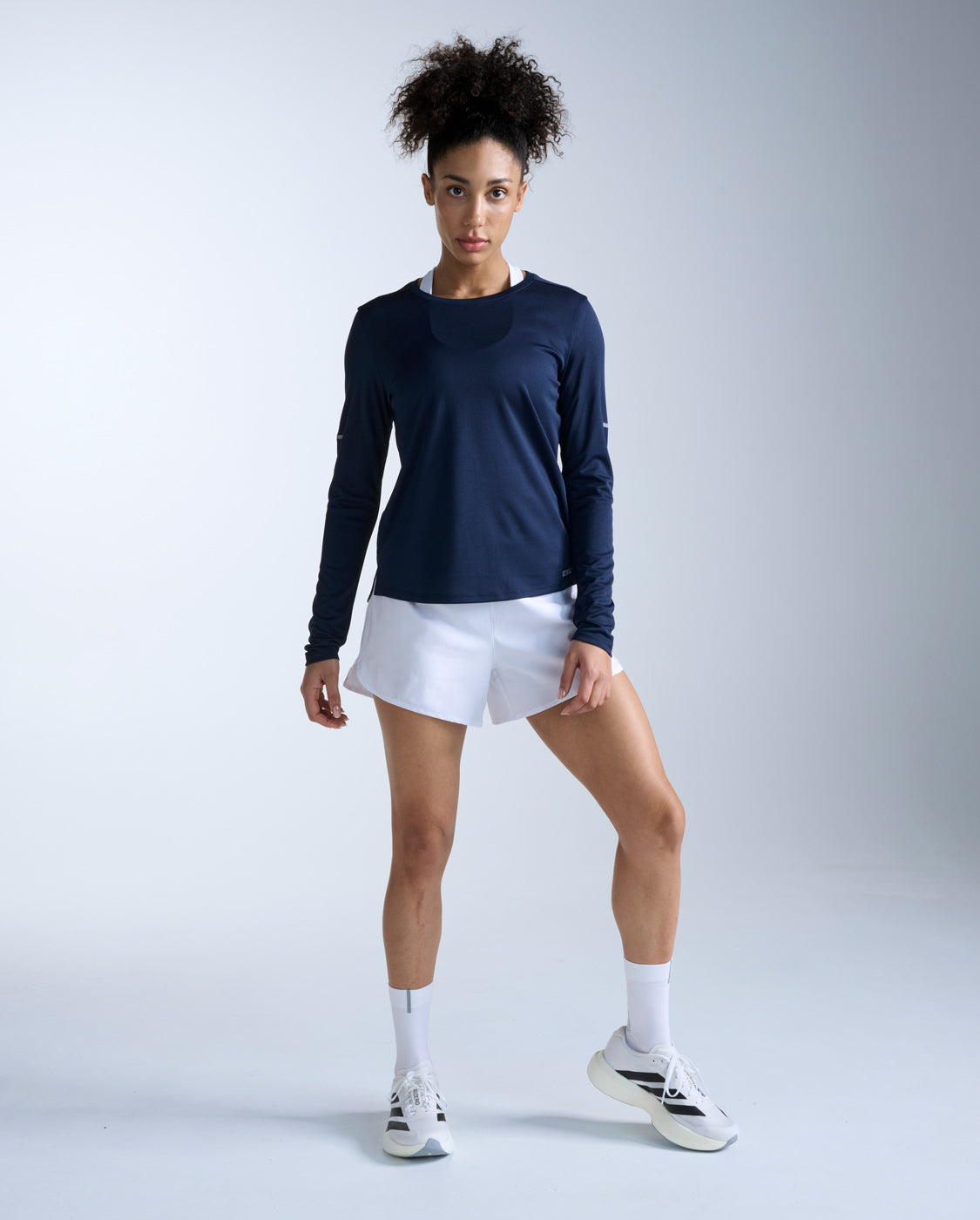 2xu-aero-long-sleeve-blu-maglia-running-manica-lunga-slim image 6
