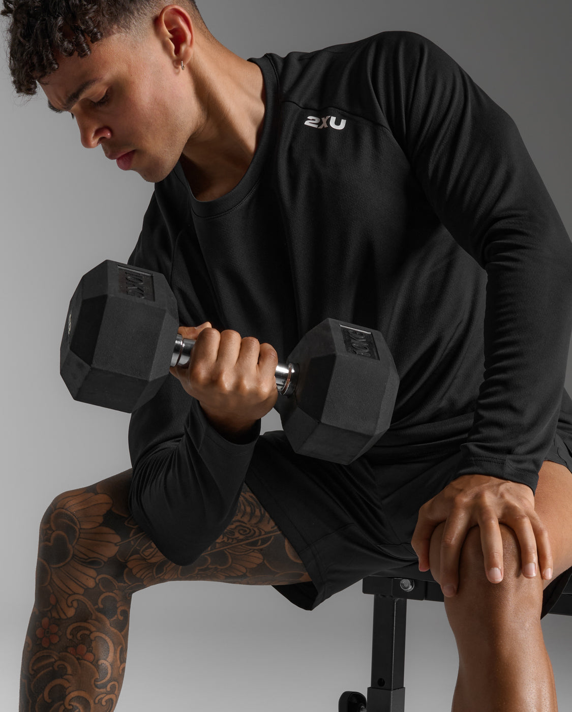 2xu-aspire-long-sleeve-maglia-manica-lunga-uomo-nera image 6