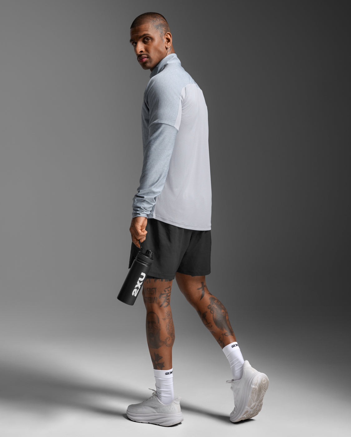 2xu-aero-1-2-zip-running-unisex-grigio image 3