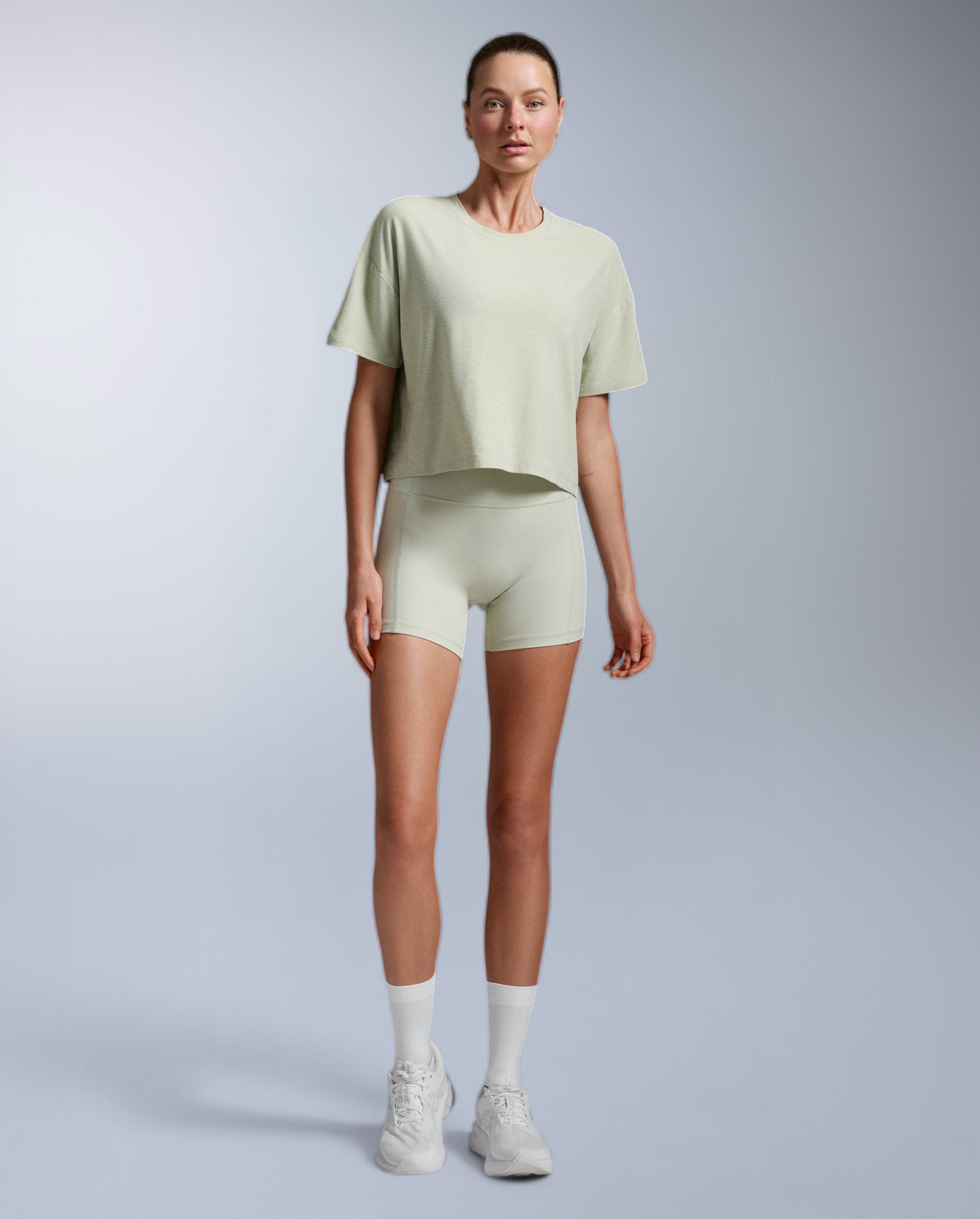 2xu-form-soft-jersey-relaxed-tee-donna-verde-salvia image 4