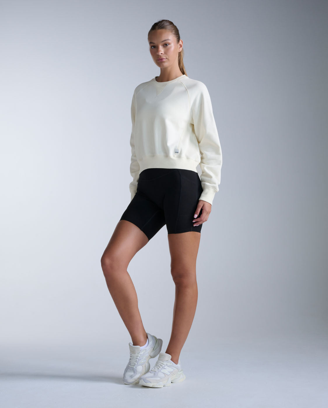 2xu-ez-organic-cotton-ribbed-crew-donna image 7