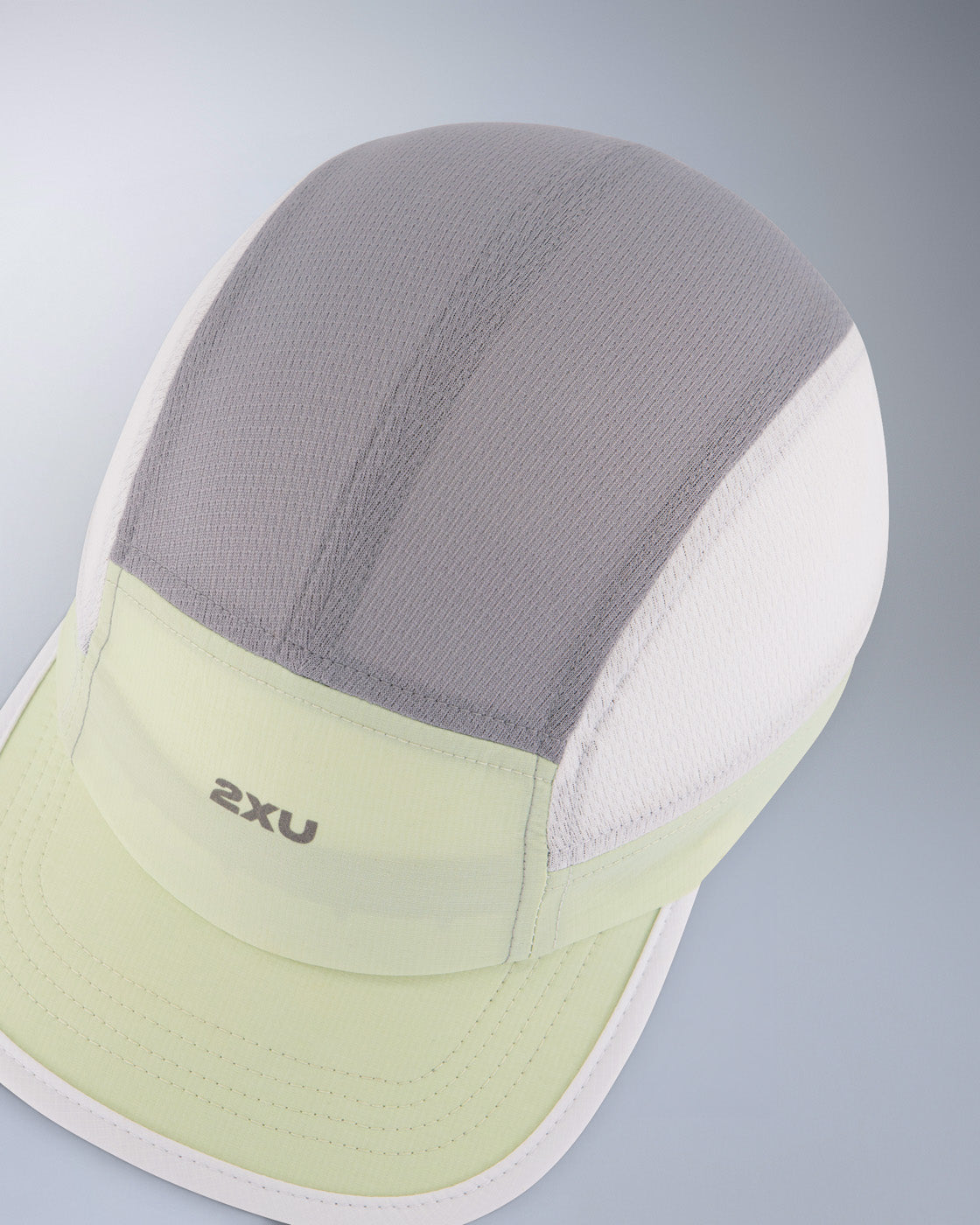2xu-light-speed-small-cap-cappellino-running-profilo-basso image 4