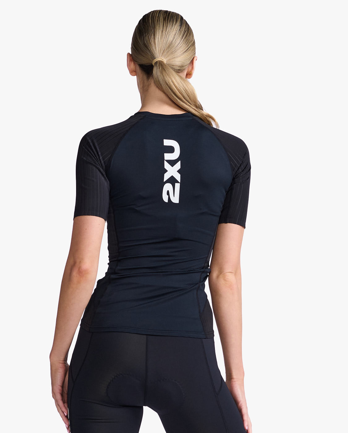2xu-aero-sleeved-tri-top-top-triathlon-maniche-corte image 2
