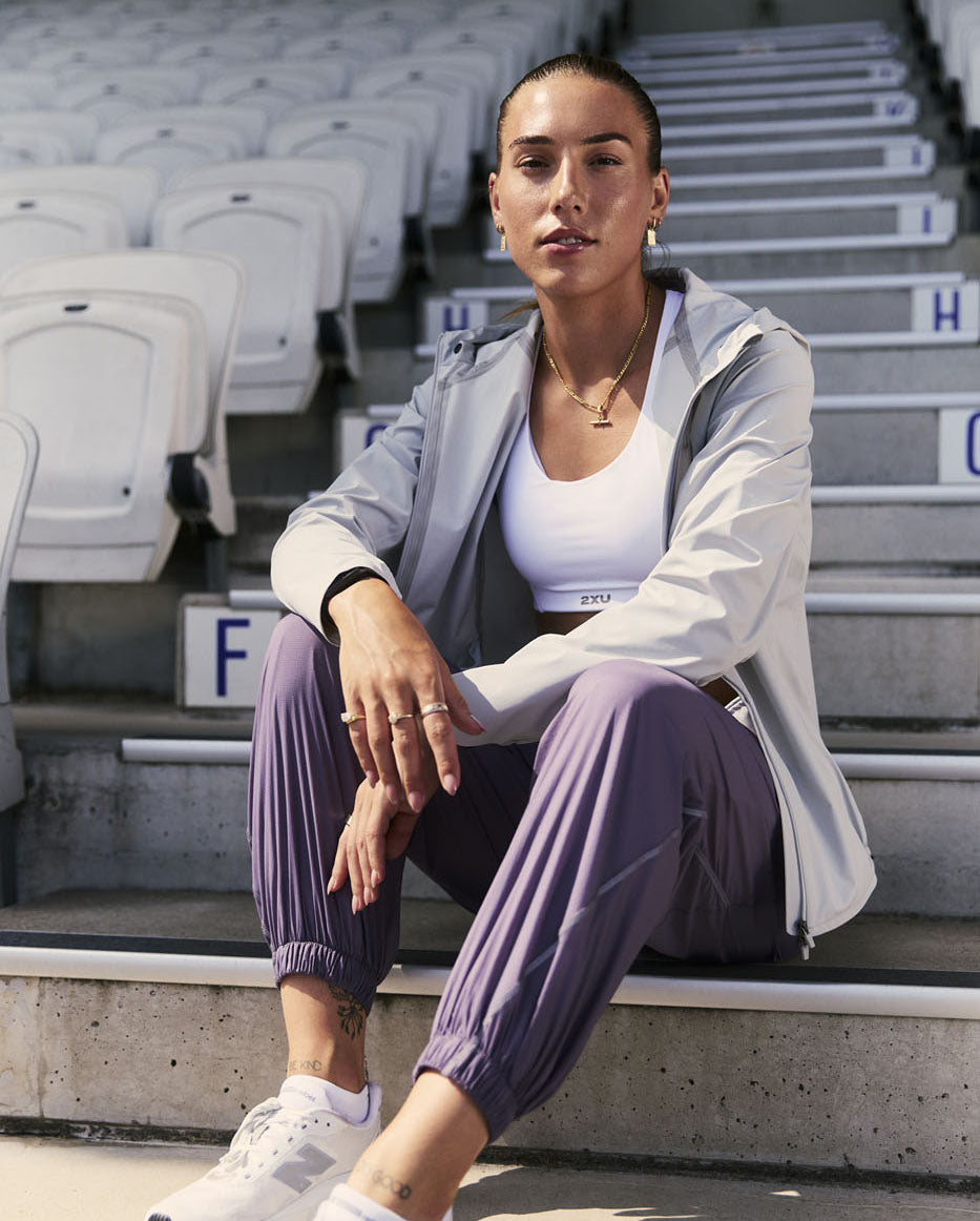 2xu-aero-oversized-jogger-pantaloni-running-viola image 2