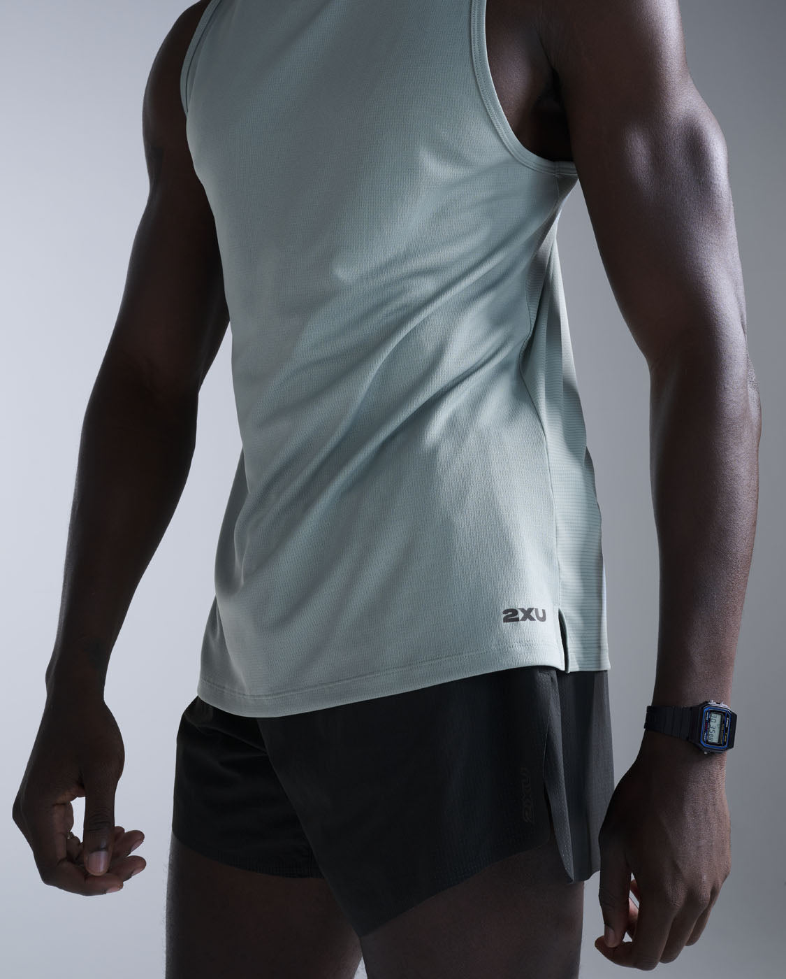 2xu-aero-tank-uomo-slim image 3
