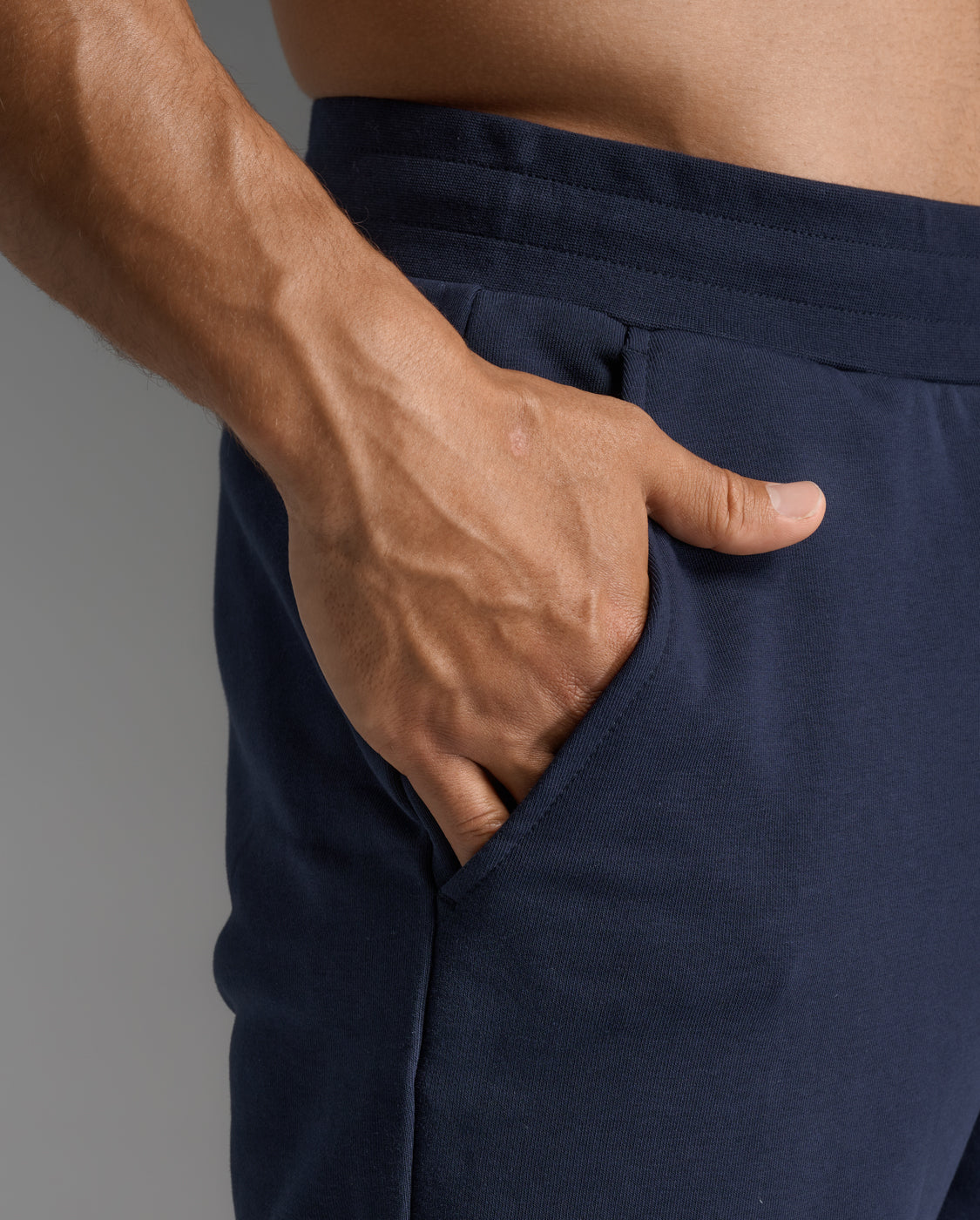 2xu-aspire-trackpants-uomo-in-fleece-blu-navy image 7
