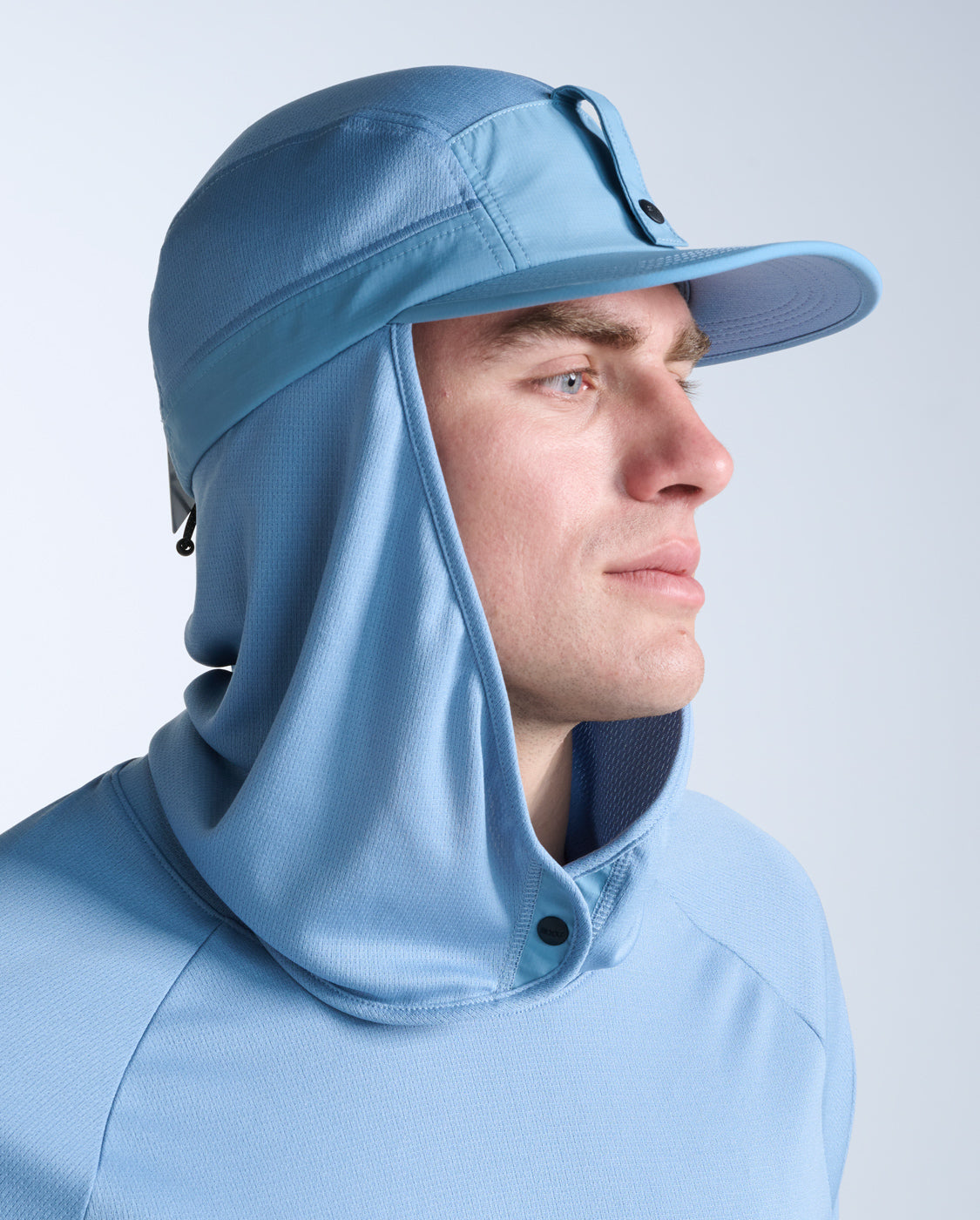 2xu-trail-legionnaire-cap-cappello-trail-unisex-blu image 2