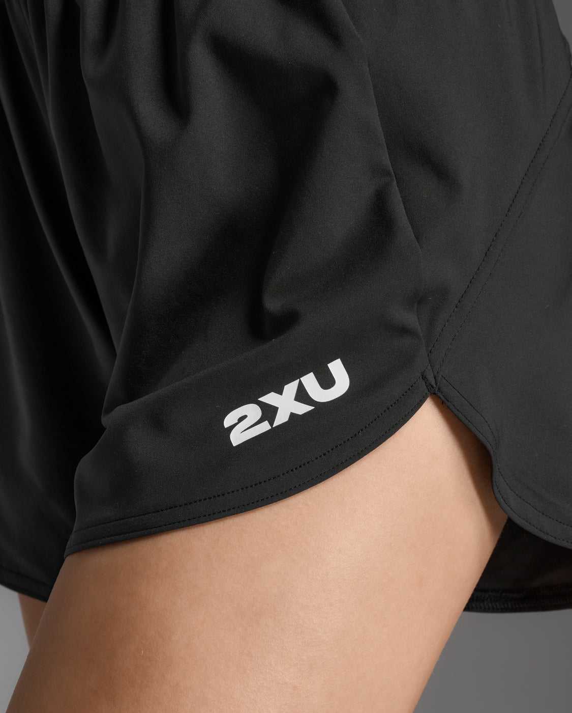 2xu-aspire-shorts-5-pollici-donna-nero-leggero image 6