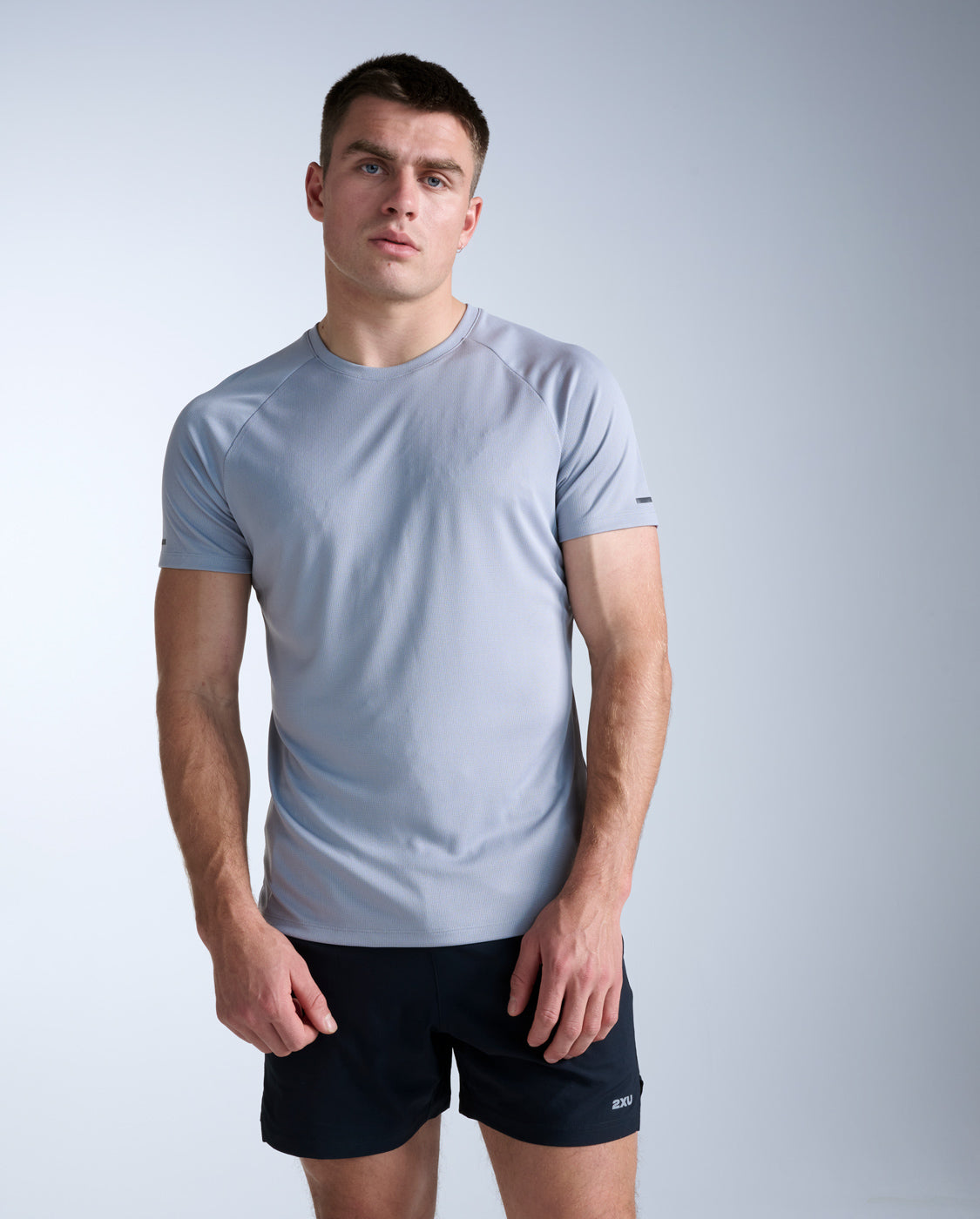 2xu-aero-tee-maglia-running-traspirante-slim-fit image 1