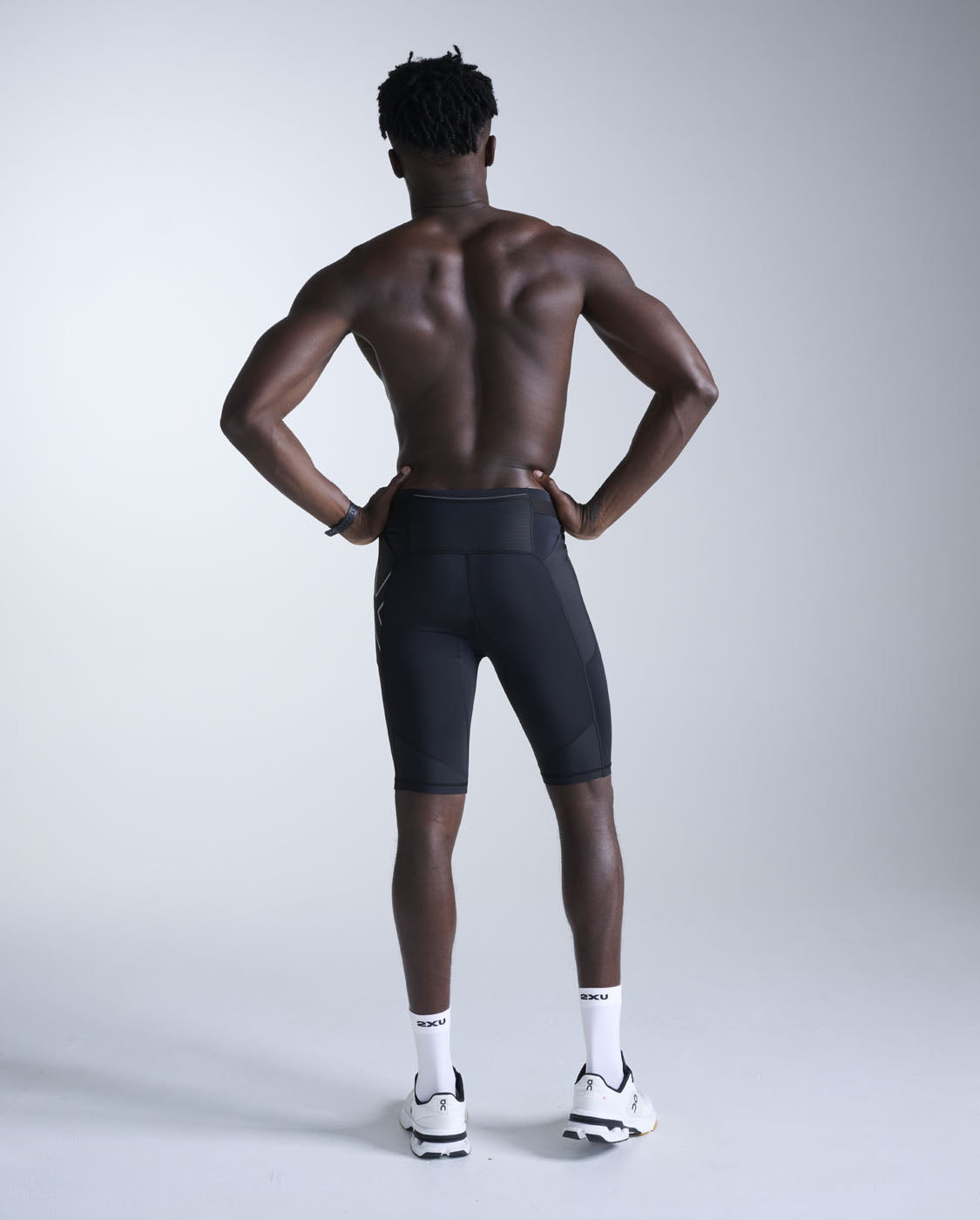 2xu-aero-mesh-compression-shorts-running-nero image 8