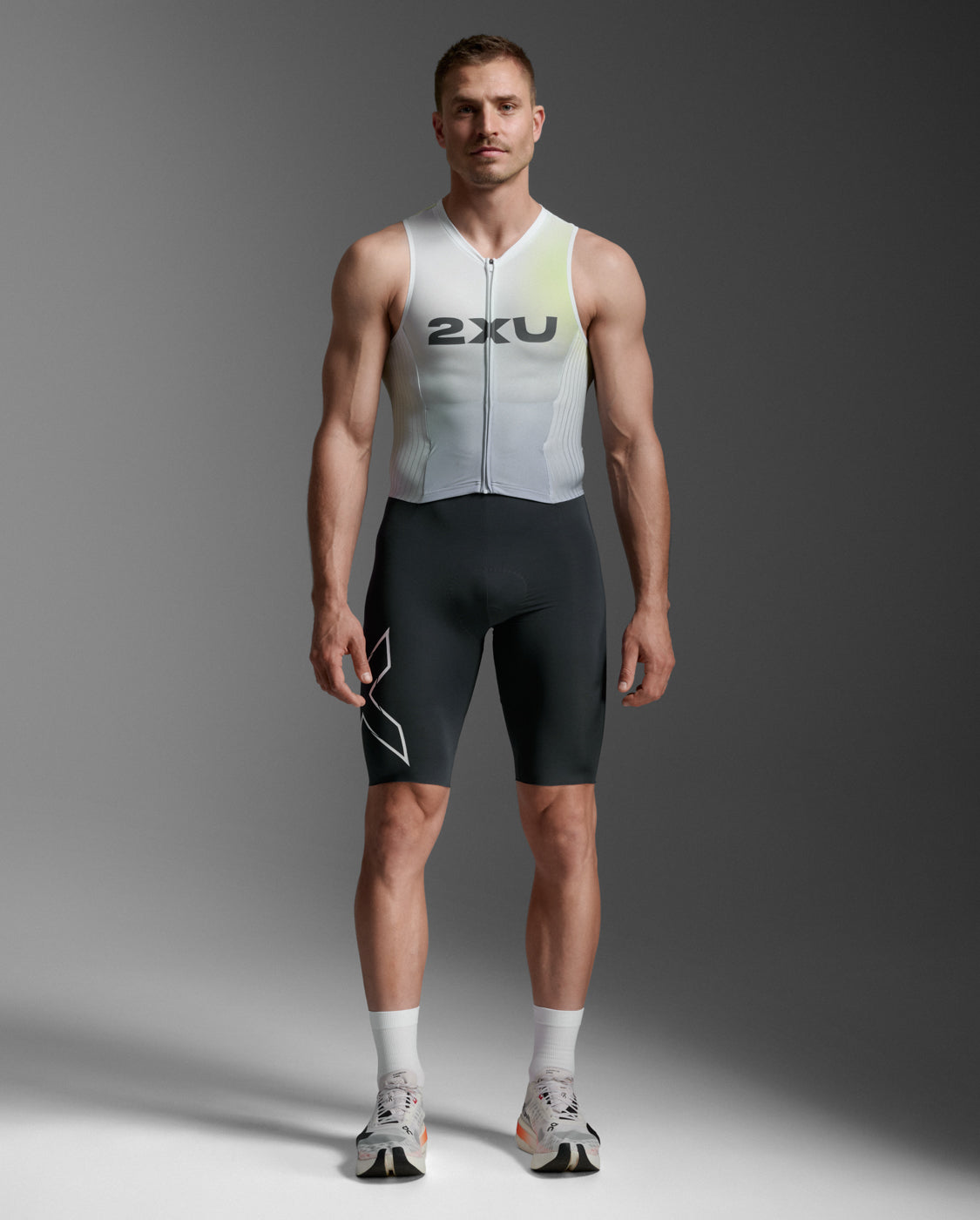2xu-light-speed-react-trisuit-triathlon-uomo image 1