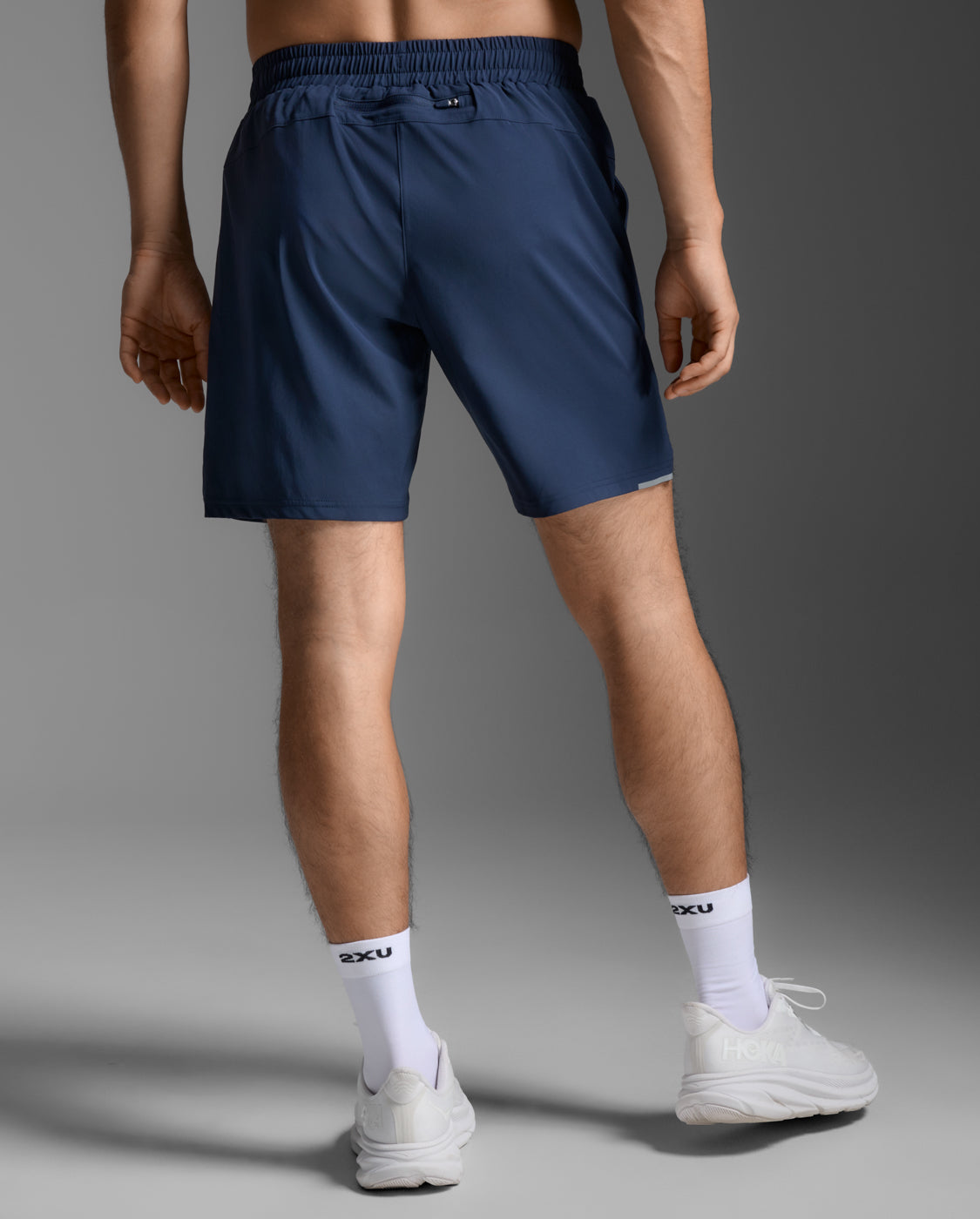 2xu-aero-7-inch-shorts-con-intimo-blu-navy image 3