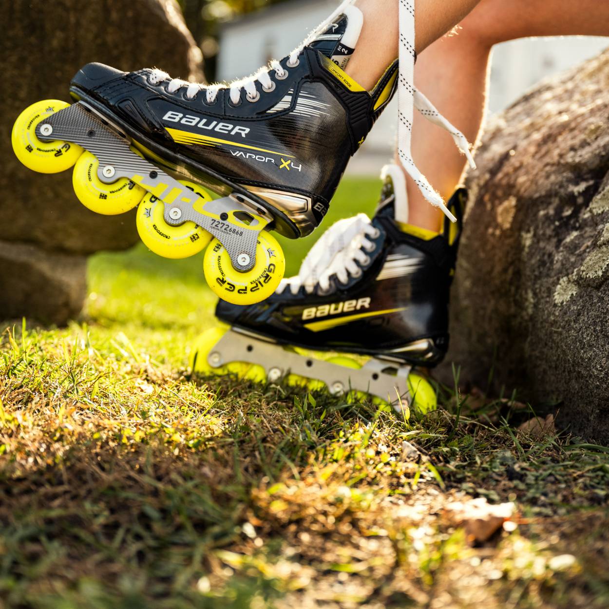 bauer-vapor-x4-pattini-inline-hockey-intermediate image 6