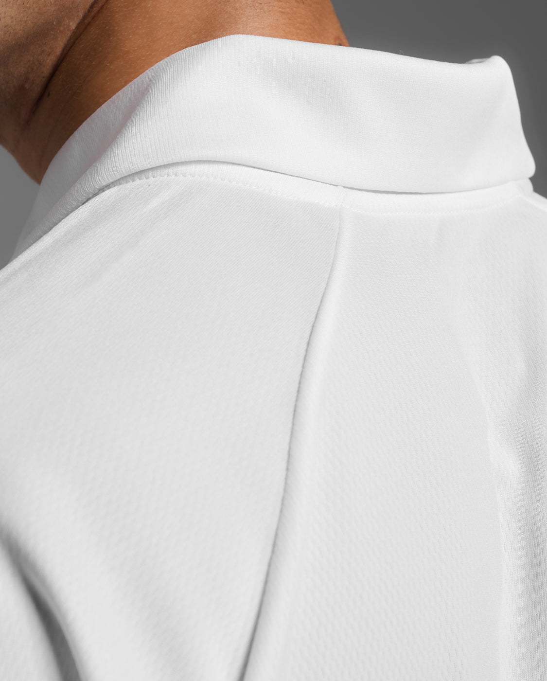 2xu-aspire-polo-uomo-bianco image 8