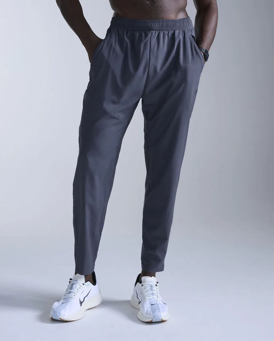2xu-aero-woven-jogger-pantaloni-running-leggeri-con-zip image 1