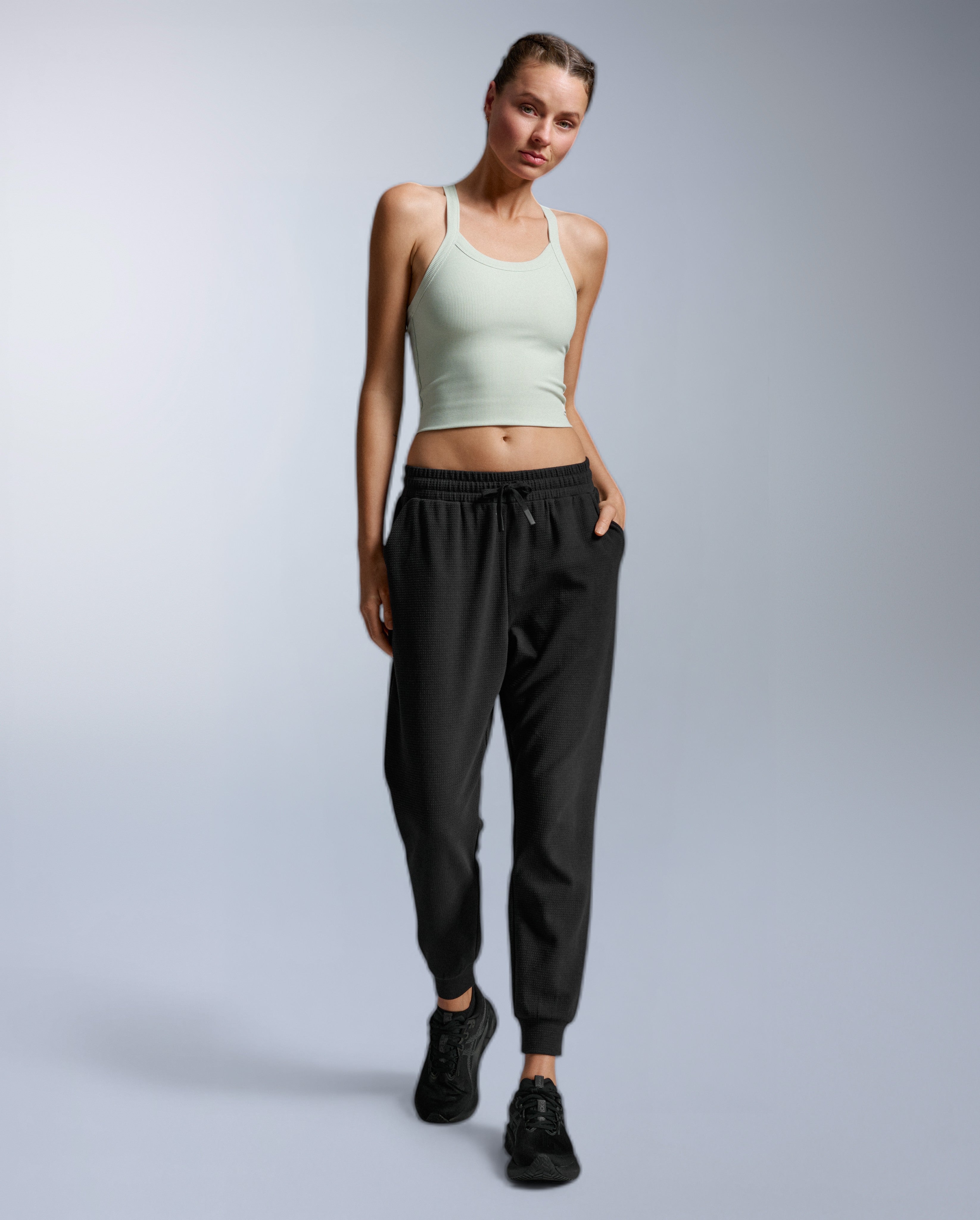 2xu-fluid-tencel-ribbed-crop-singlet-donna-verde image 4