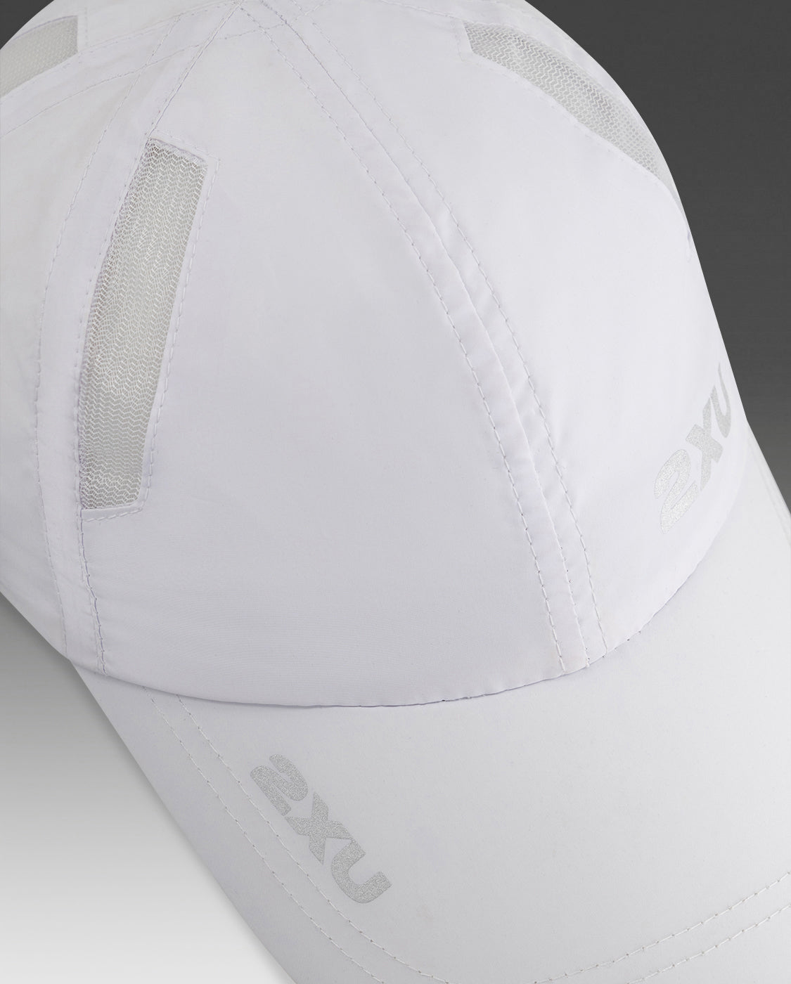 2xu-run-cap-cappello-running-leggero image 5