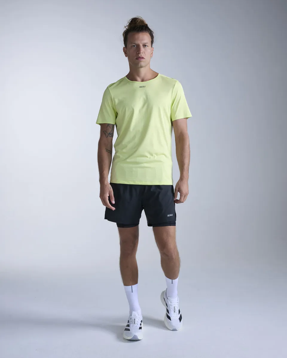 2xu-light-speed-tech-tee-maglietta-running-uomo-gialla-slim image 1