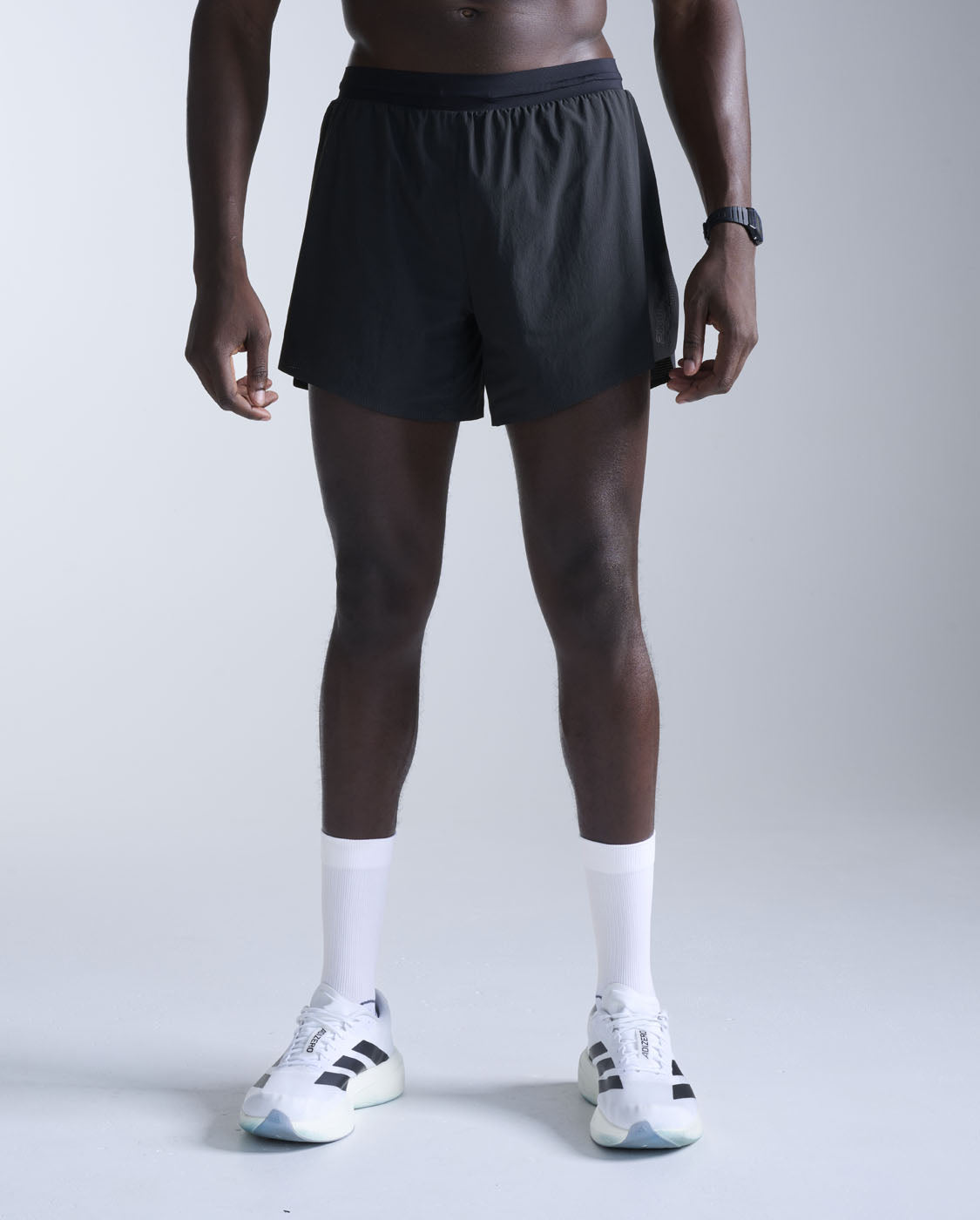 2xu-light-speed-stash-5-shorts-da-running-uomo-nero image 1