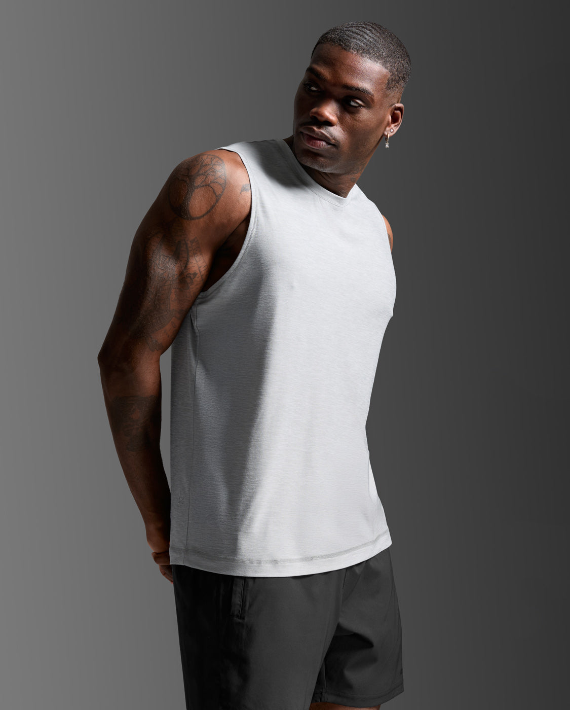 2xu-aspire-signature-tank-uomo-canotta-palestra-grigia image 3