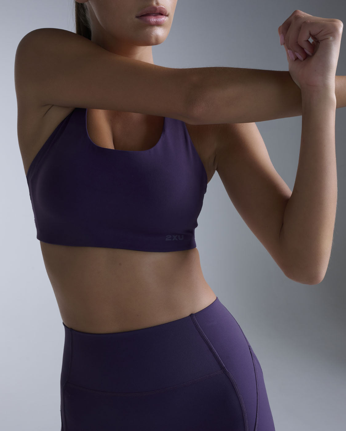 2xu-form-reggiseno-sportivo-basso-impatto-donna-viola image 1