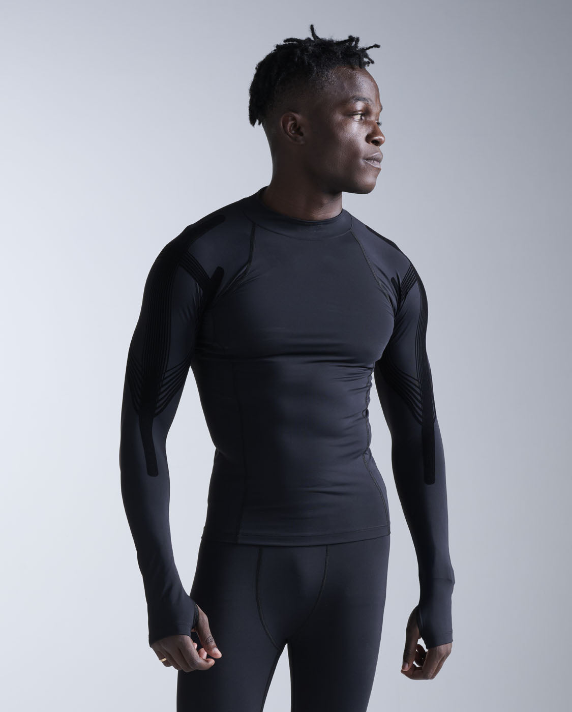 2xu-recovery-compression-top-with-fir-maglia-compressione-extra-forte-nera image 1