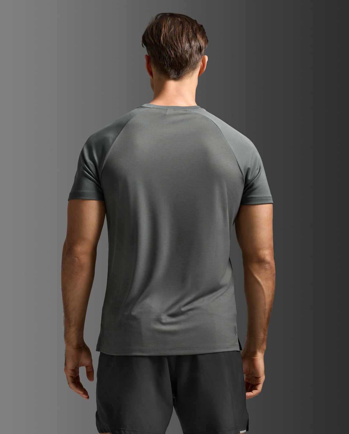 2xu-aero-tee-maglia-running-grigio-traspirante image 3