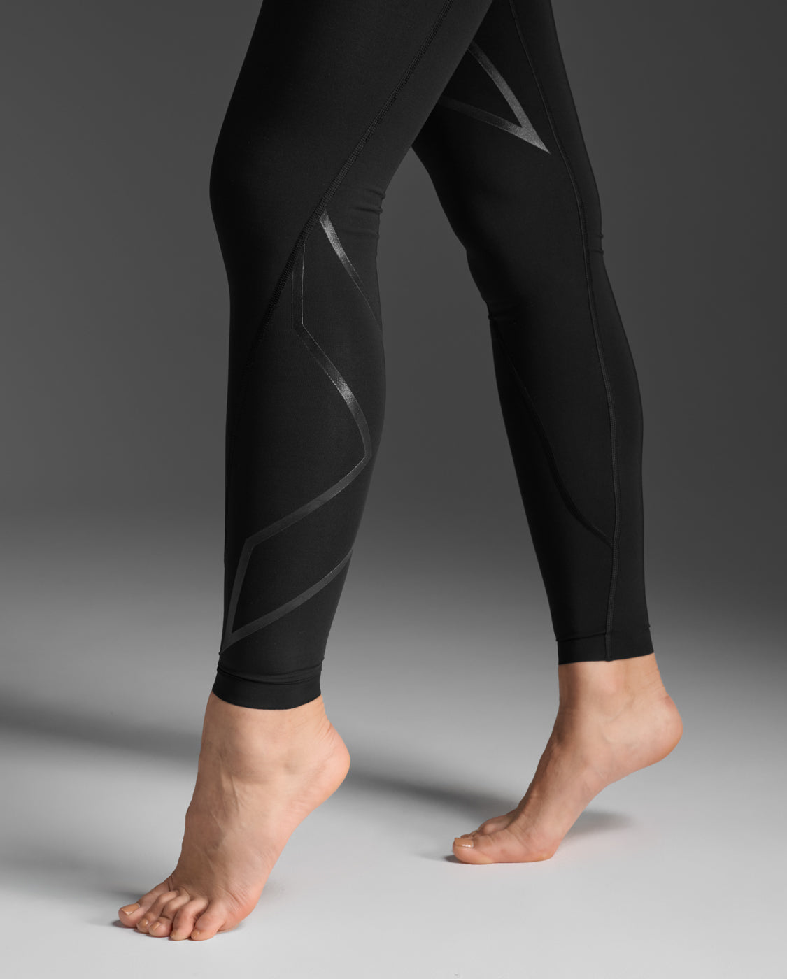 2xu-refresh-recovery-compression-tights-leggings-recupero-nero image 7