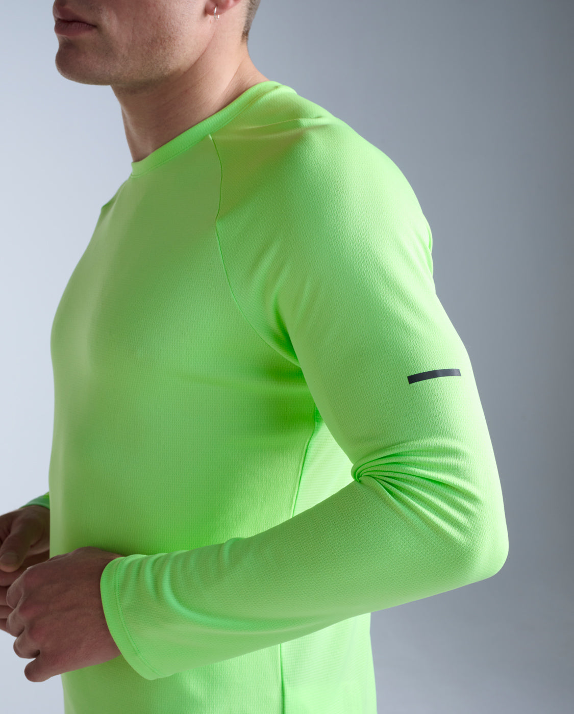 2xu-aero-long-sleeve-maglia-running-uomo-manica-lunga image 2
