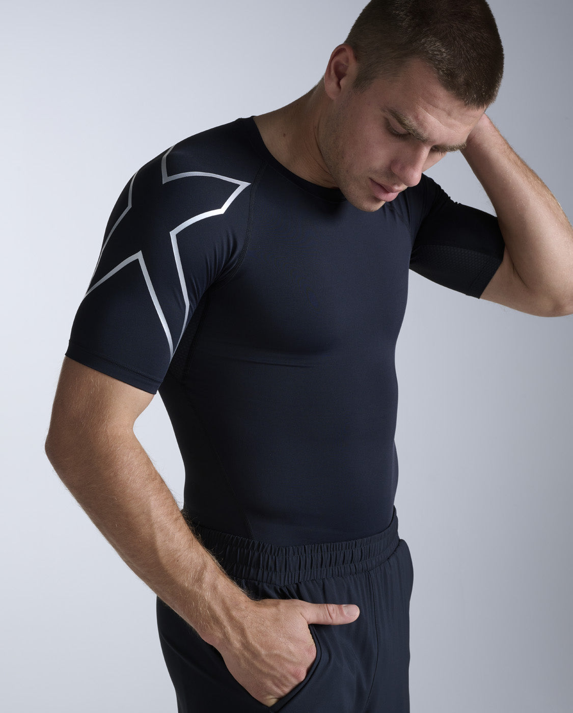 2xu-core-compression-maglia-manica-corta-uomo image 8
