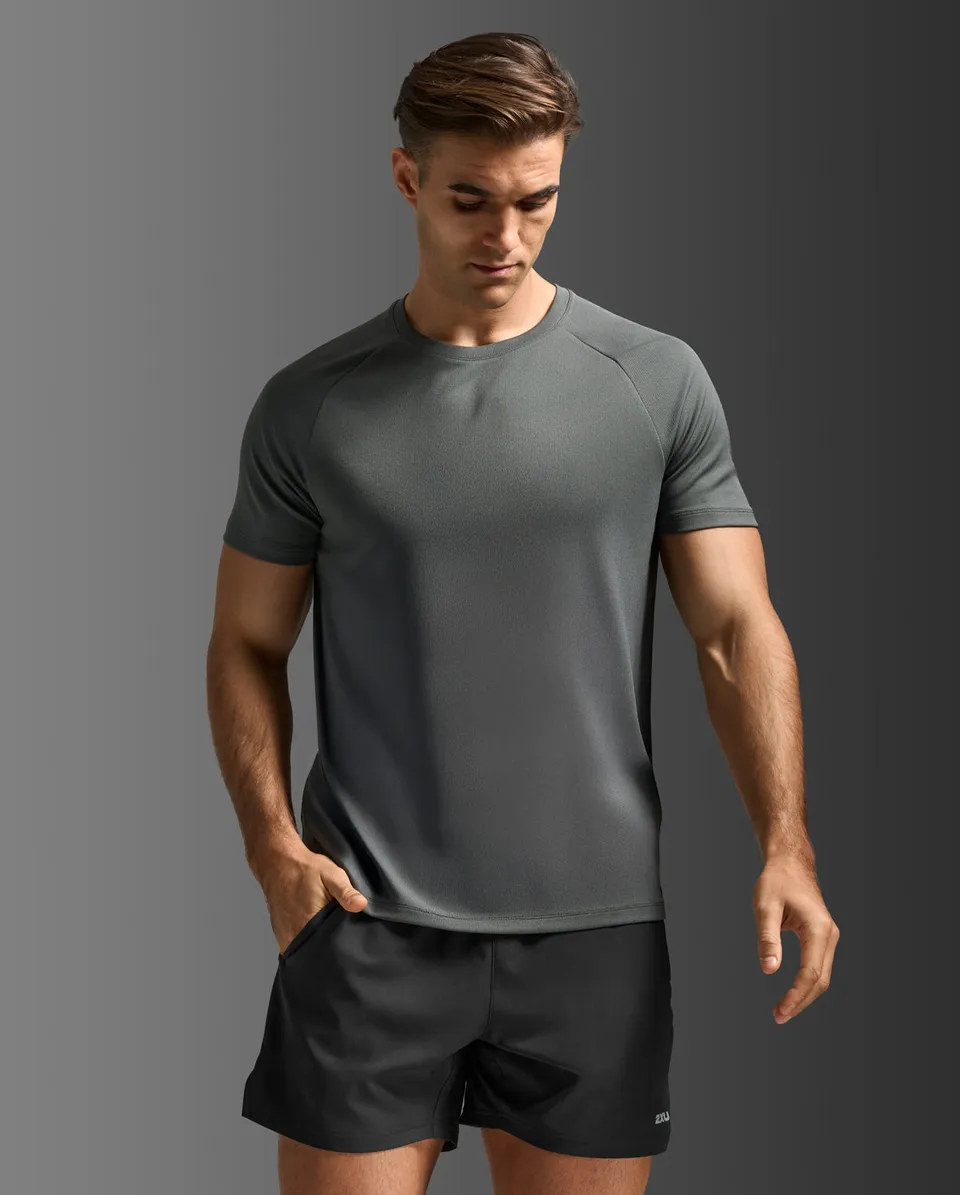 2xu-aero-tee-maglia-running-grigio-traspirante image 1