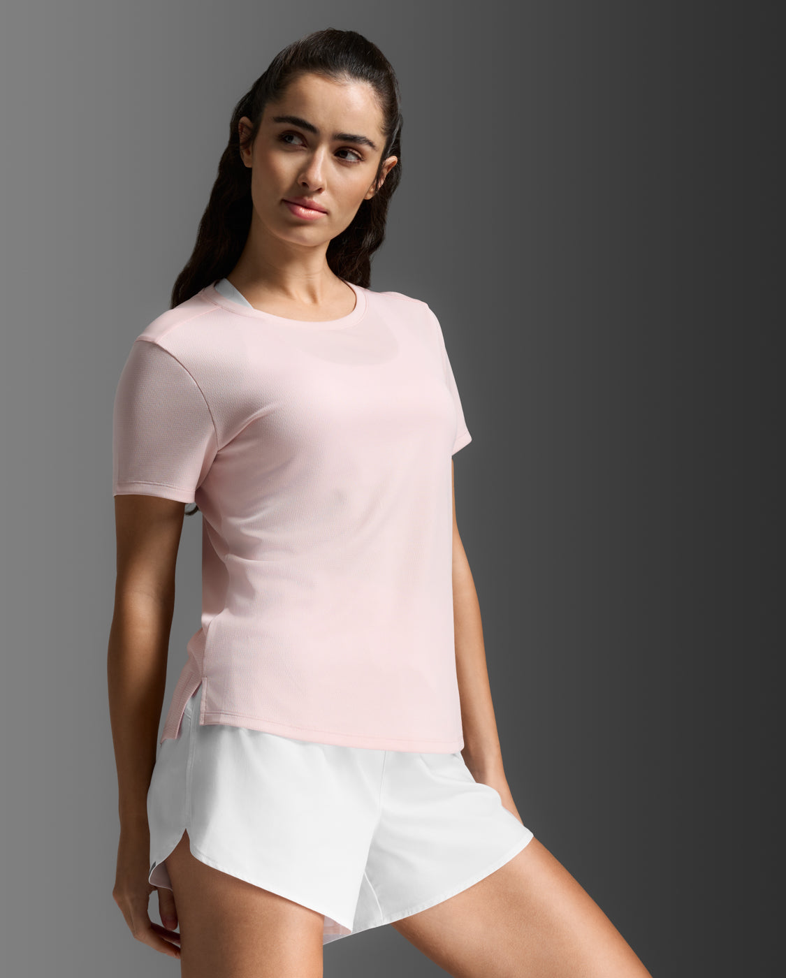 2xu-aero-tee-t-shirt-running-slim-rosa image 4