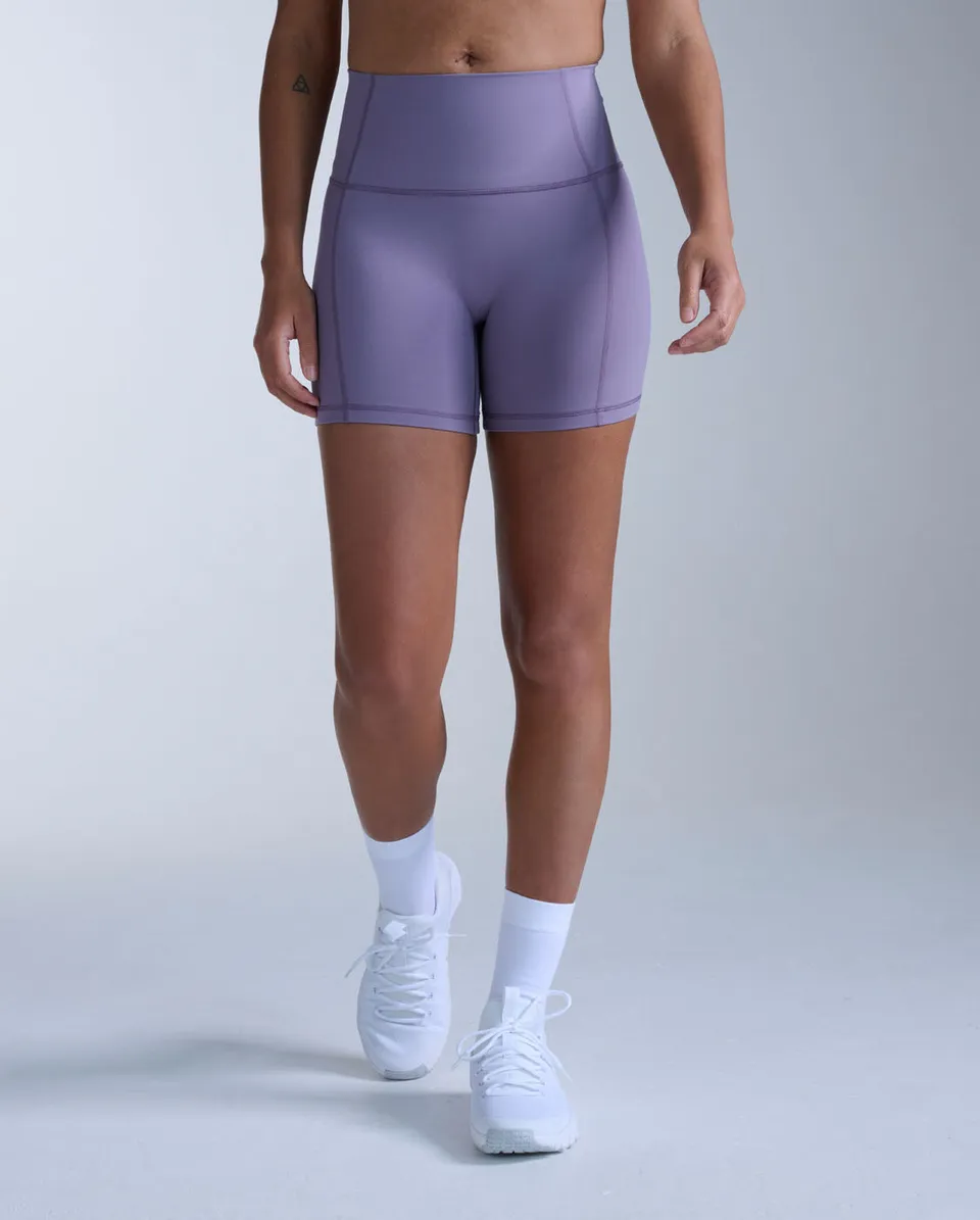 2xu-fluid-hi-rise-5-inch-shorts-shorts-training-donna-viola image 1